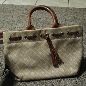 Vintage Dooney and Bourke handbag